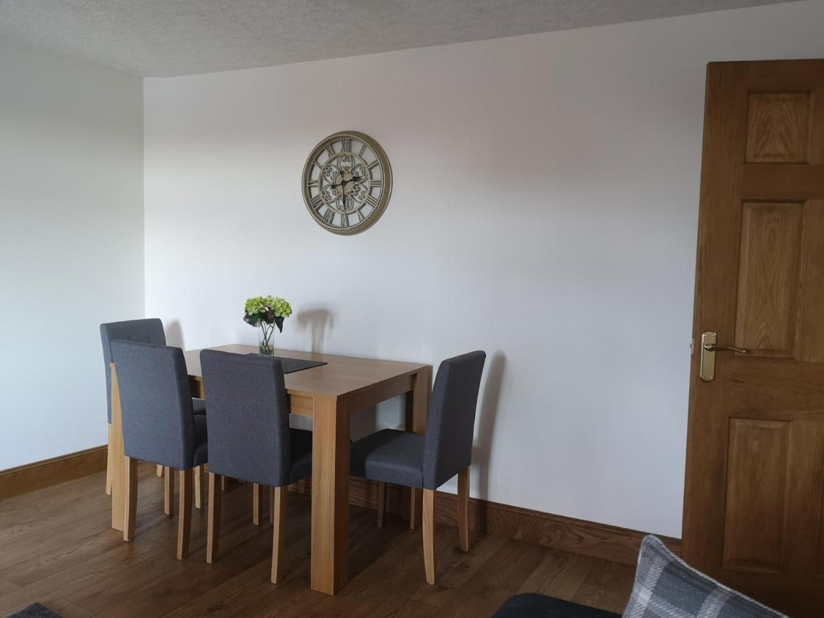 Attic Floor Apartment, City Centre Инвернес Екстериор снимка