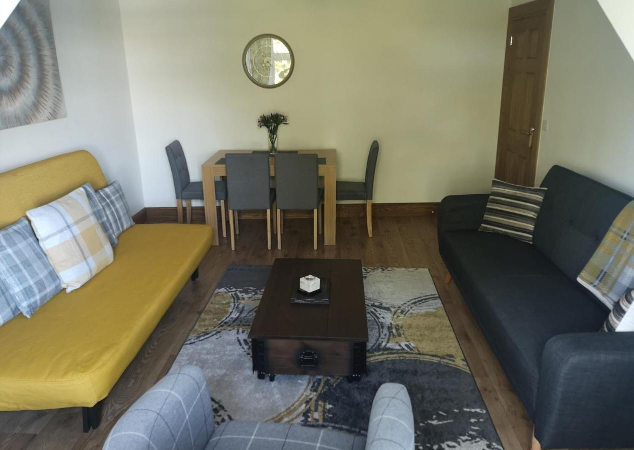 Attic Floor Apartment, City Centre Инвернес Екстериор снимка