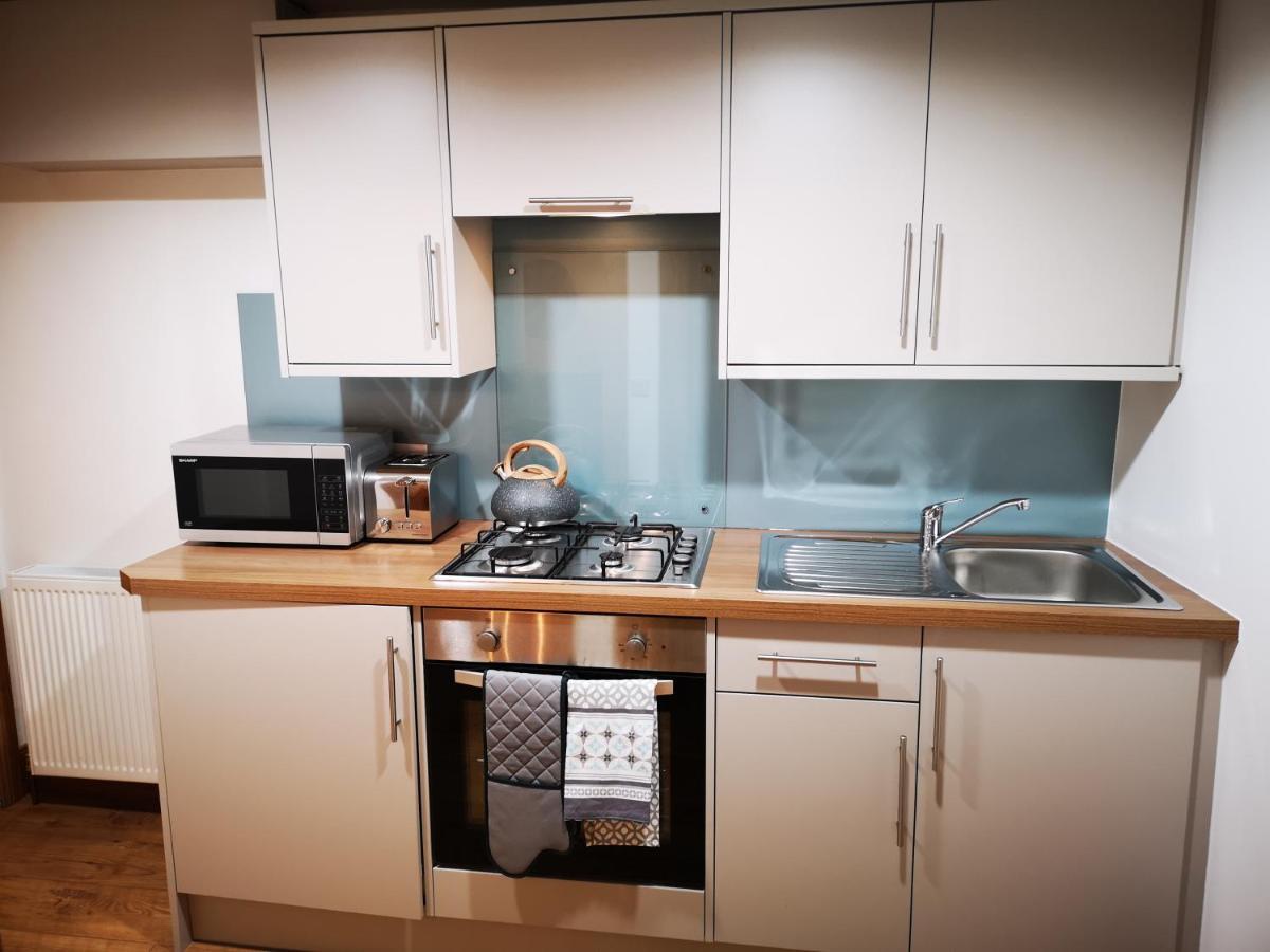 Attic Floor Apartment, City Centre Инвернес Екстериор снимка